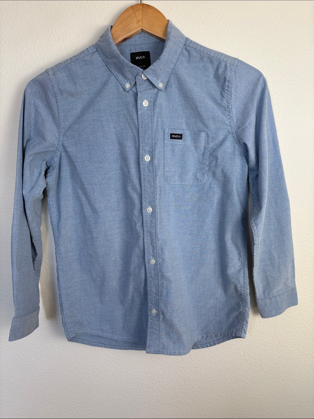 RVCA Boys "That'll Do" Stretch Oxford LS Button Down Shirt - Size L (14) Blue